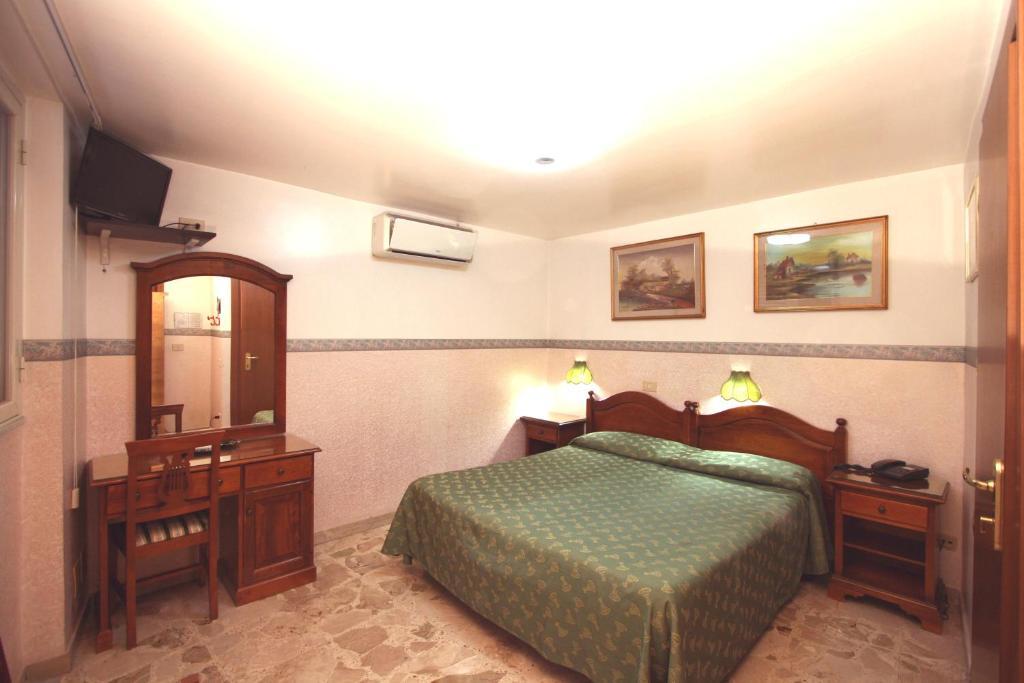 Hotel Cortese Palermo Zimmer foto